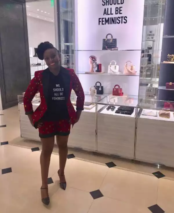Chimamanda Adichie Rocks African Print Blazer, Shorts In New Photo